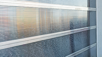 Upwardor® Panorama™ Commercial Overhead Door.