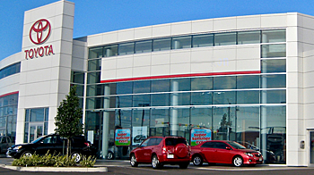 Solalite Upwardor® Commercial Overhead Door.