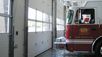 Thermalex Upwardor® Commercial Overhead Door.