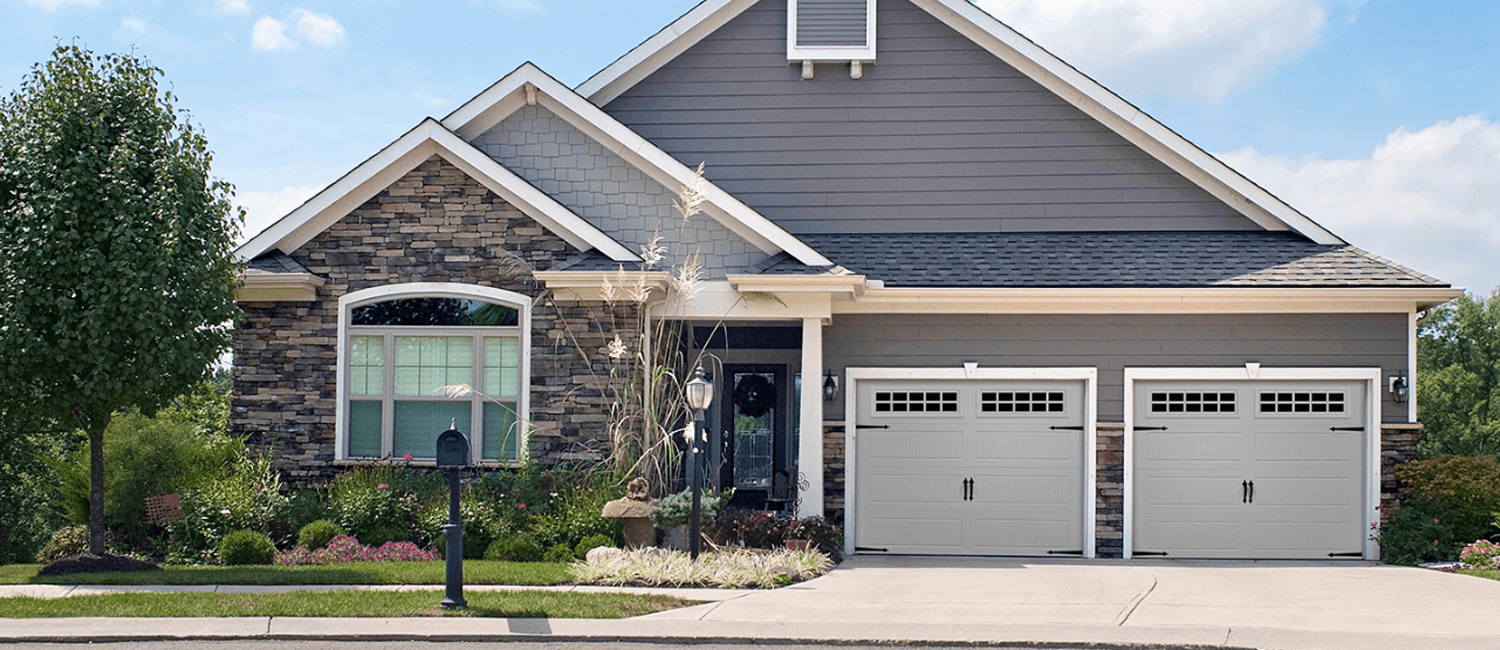 Upwardor® a Bronte Creek XL Garage Door